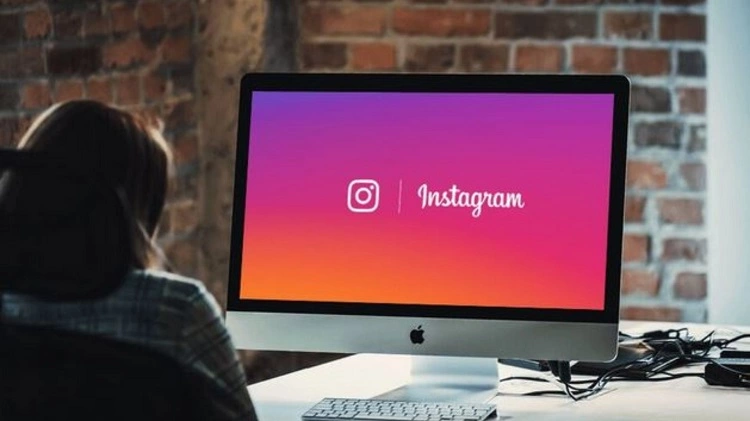 Download Sorotan Instagram pada PC
