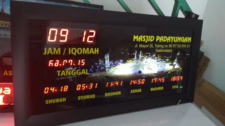 Keunggulan Jam Digital Masjid Running Text