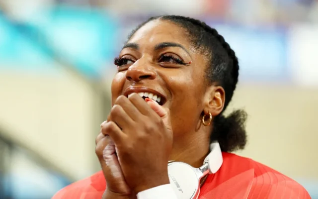 Kadeena Cox Sets World Record to Win Gold at Para Worlds
