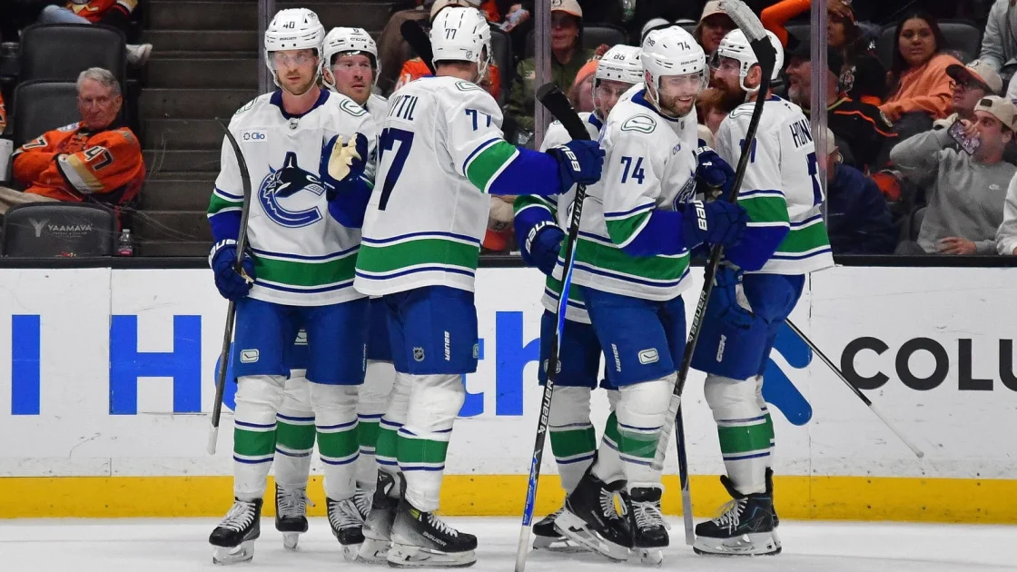 Canucks’ Early Wins Share a Striking Third-Period Trend