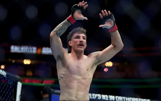 Alexander Volkanovski Predicts UFC Sydney Main Event