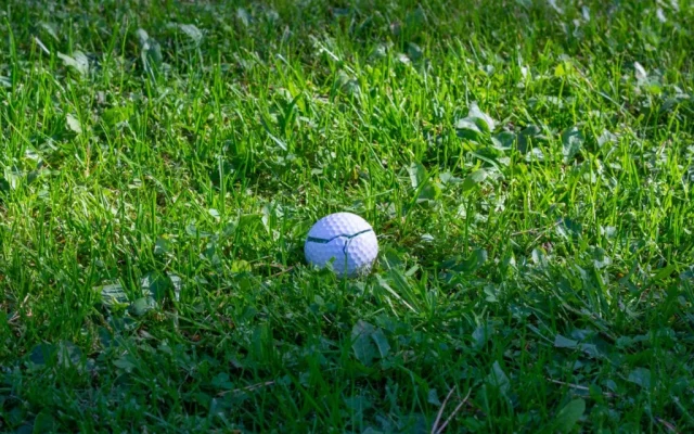Can You Replace a Cracked Golf Ball During Play?