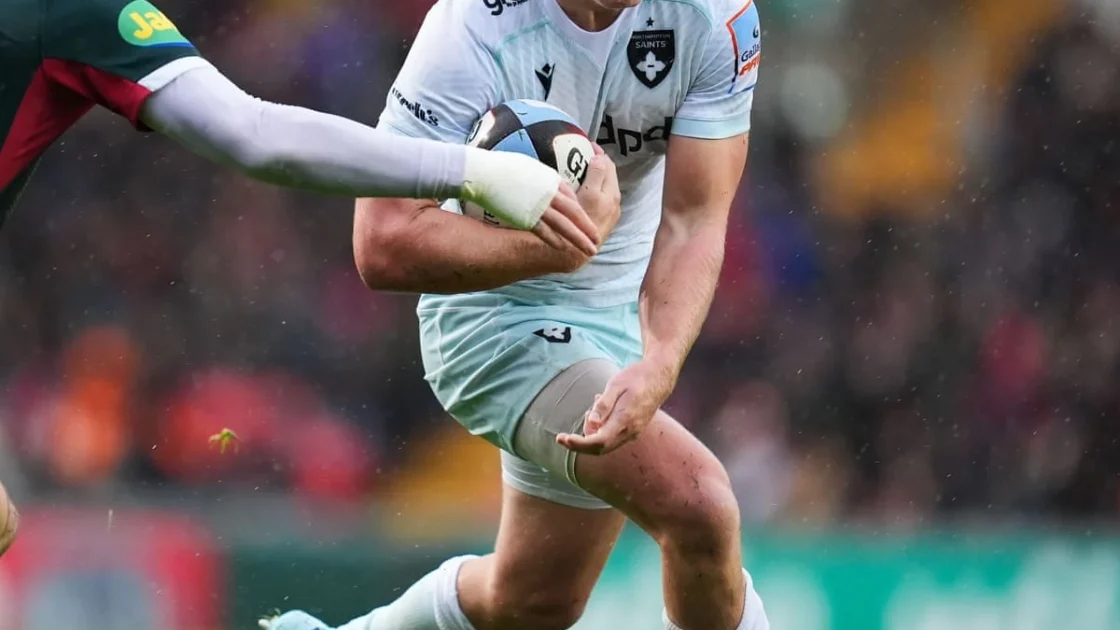 England fret over Fin Smith’s fitness for looming Australia match