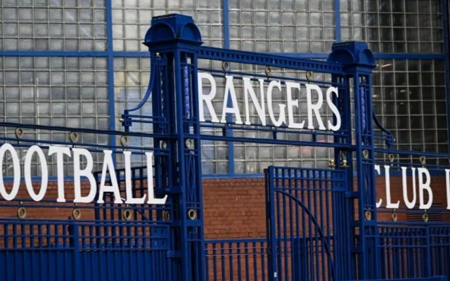 McInnes Defends Fernandez Ahead of League Cup Semi-Final