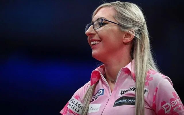 Fallon Sherrock defeats Luke Littler to claim £501,000 prize