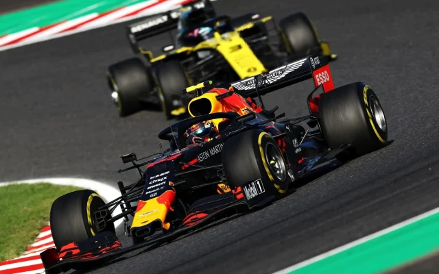 Daniel Ricciardo Reflects on Leaving Red Bull for Renault