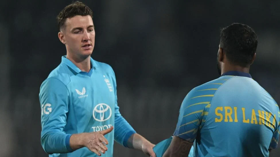 England Eliminated From ODI Tri-Series in Pakistan