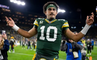 Packers Top Panthers as Titans Trade Simmons to Bears