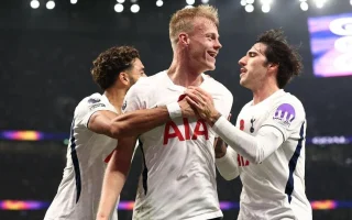 Tottenham beat 10-man Crystal Palace 2-0 for third win