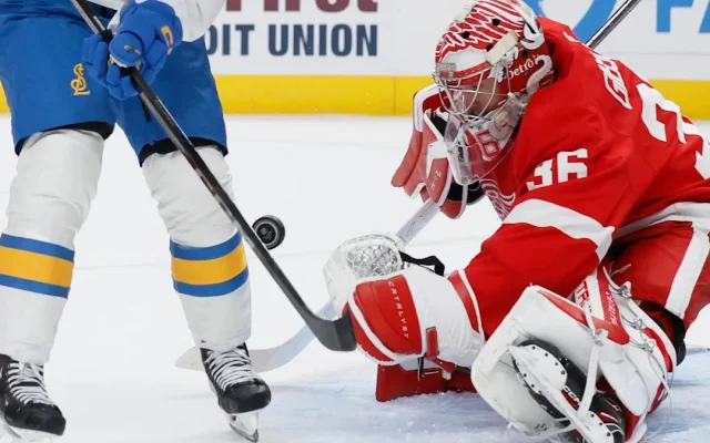 Kaskimaki Scores First NHL Goal as Blues Beat Red Wings